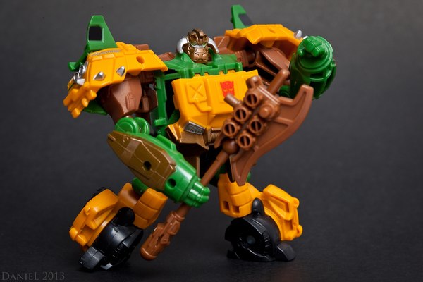 Beast Hunters Bulkhead Cyberverse Commander Transformers Prime Out Of Package Image  (1 of 9)
